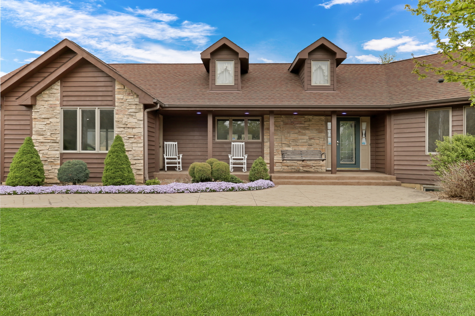41591 N Park Avenue, Zion, IL 60099
