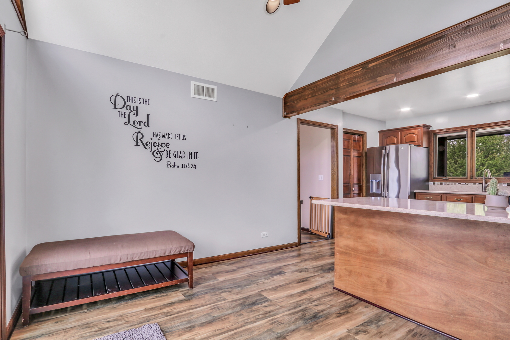 41591 N Park Avenue, Zion, IL 60099