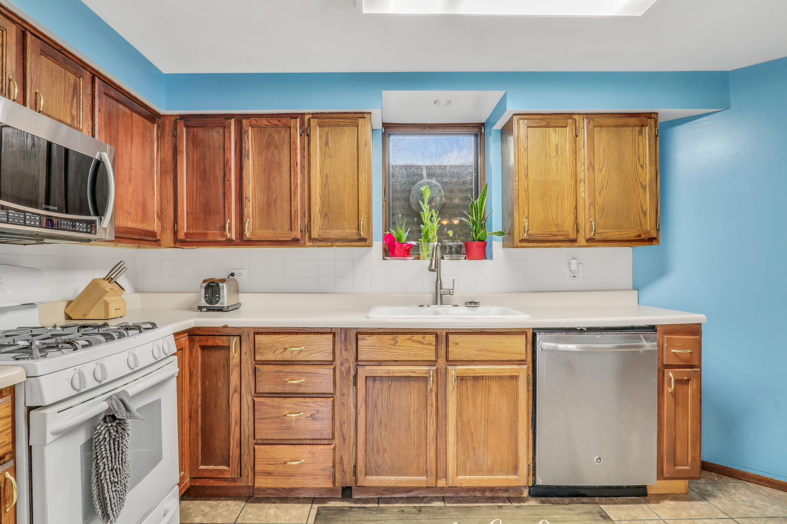 41591 N Park Avenue, Zion, IL 60099