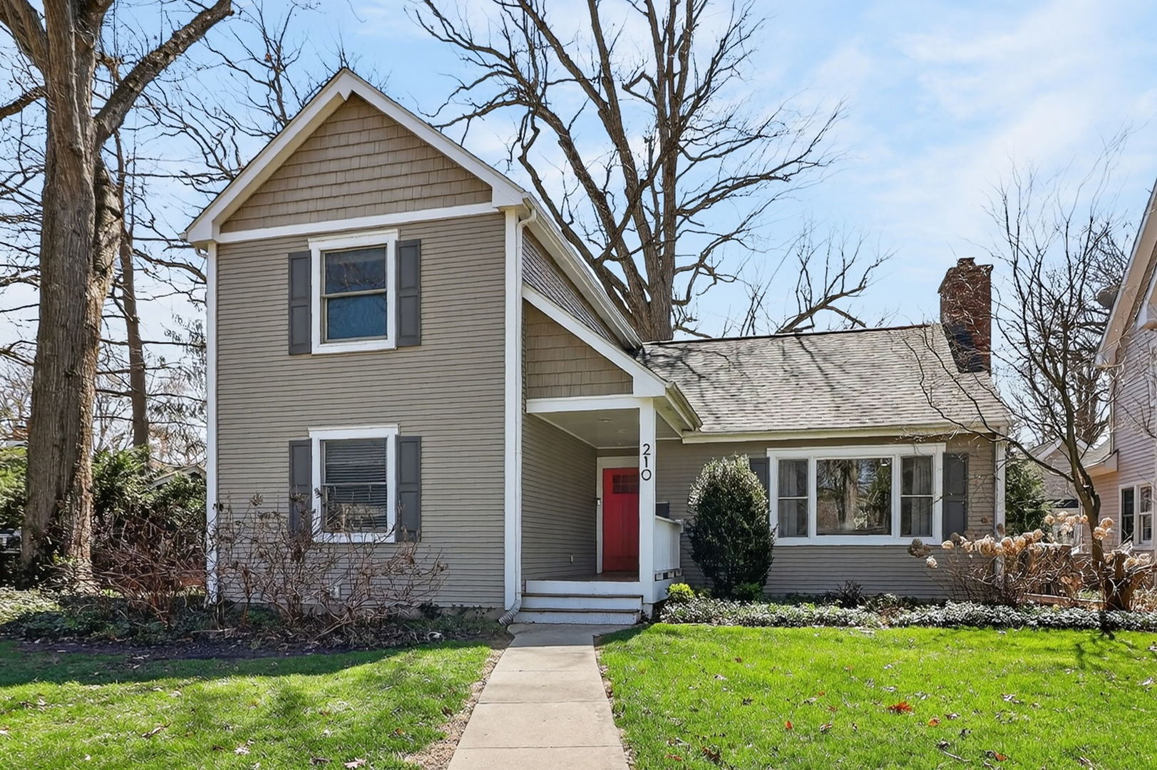 210 Woodward Avenue, Geneva, IL 60134