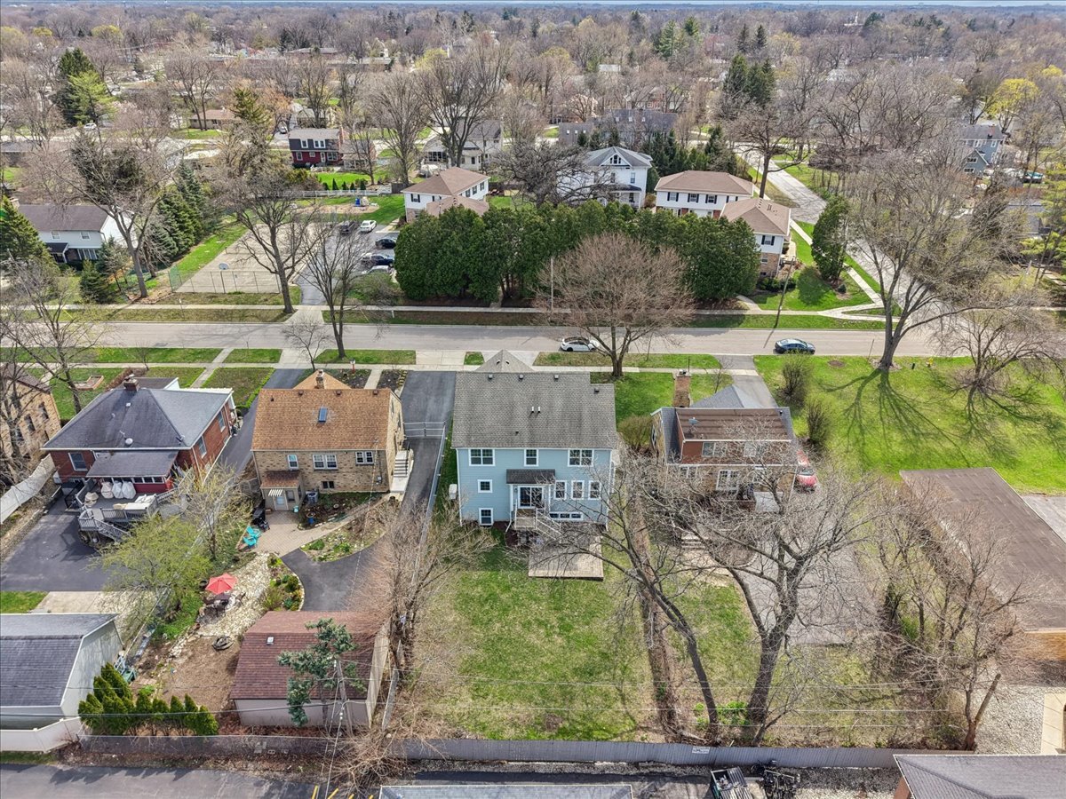 811 Michigan Street, Wheaton, IL 60187