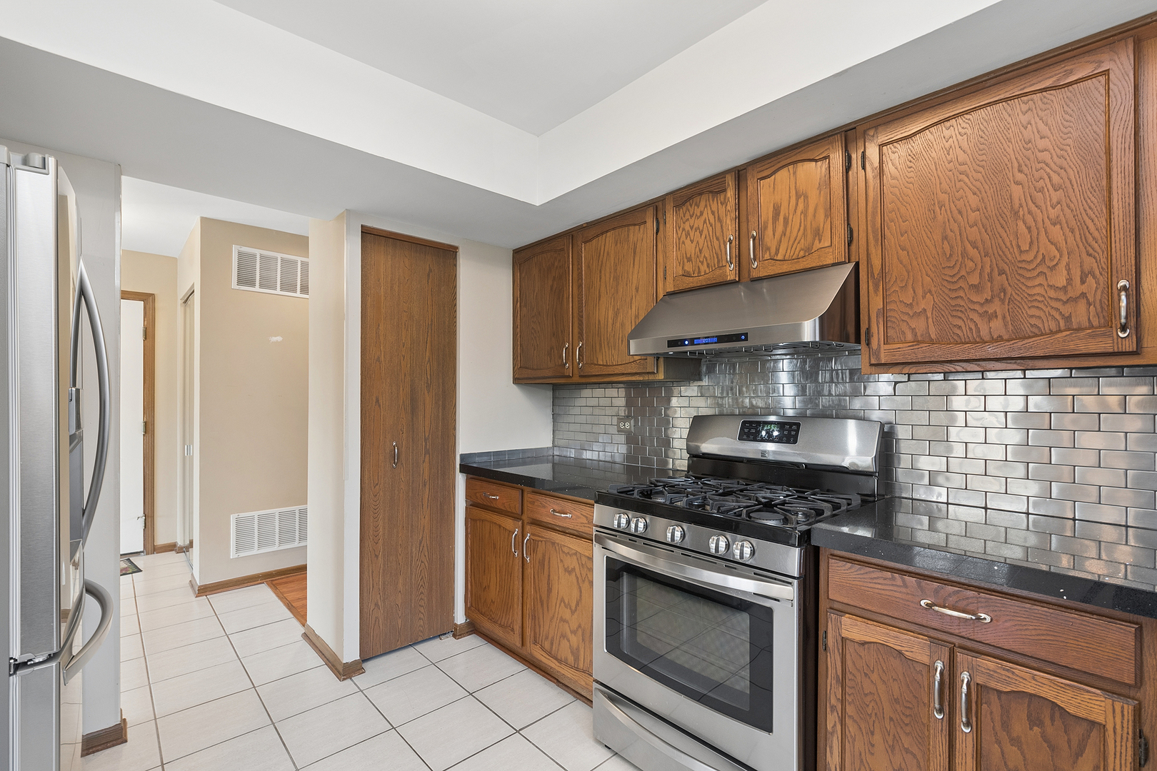 4029 W 93rd Place #B, Oak Lawn, IL 60453