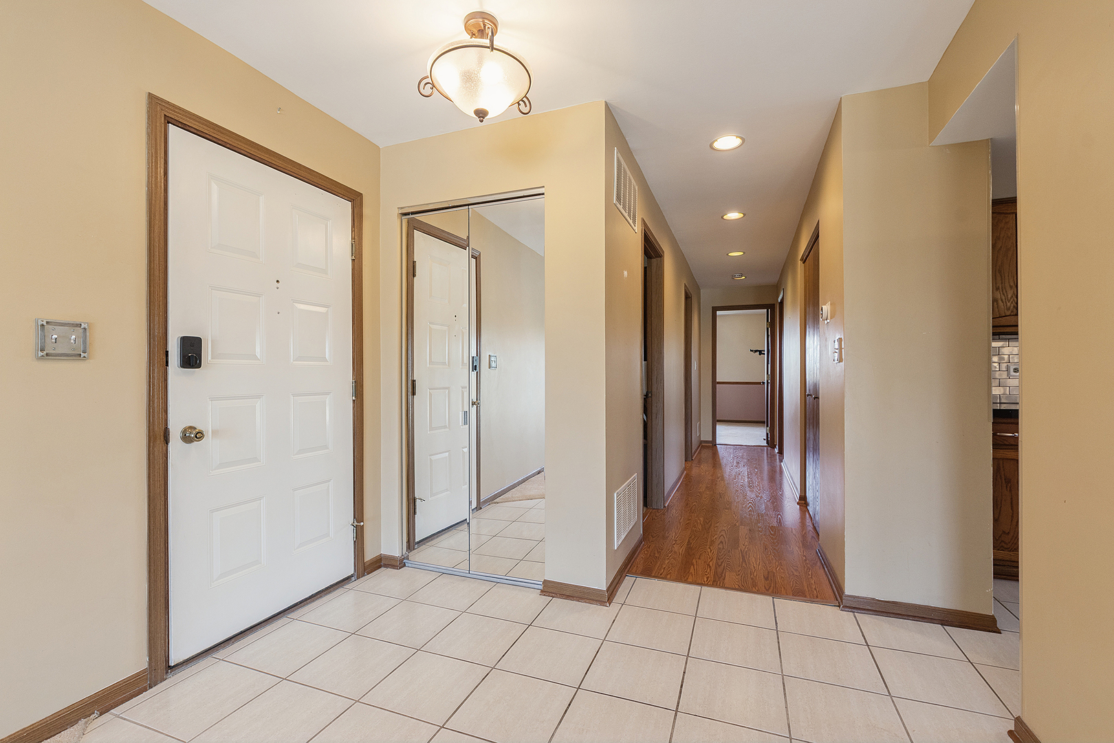 4029 W 93rd Place #B, Oak Lawn, IL 60453
