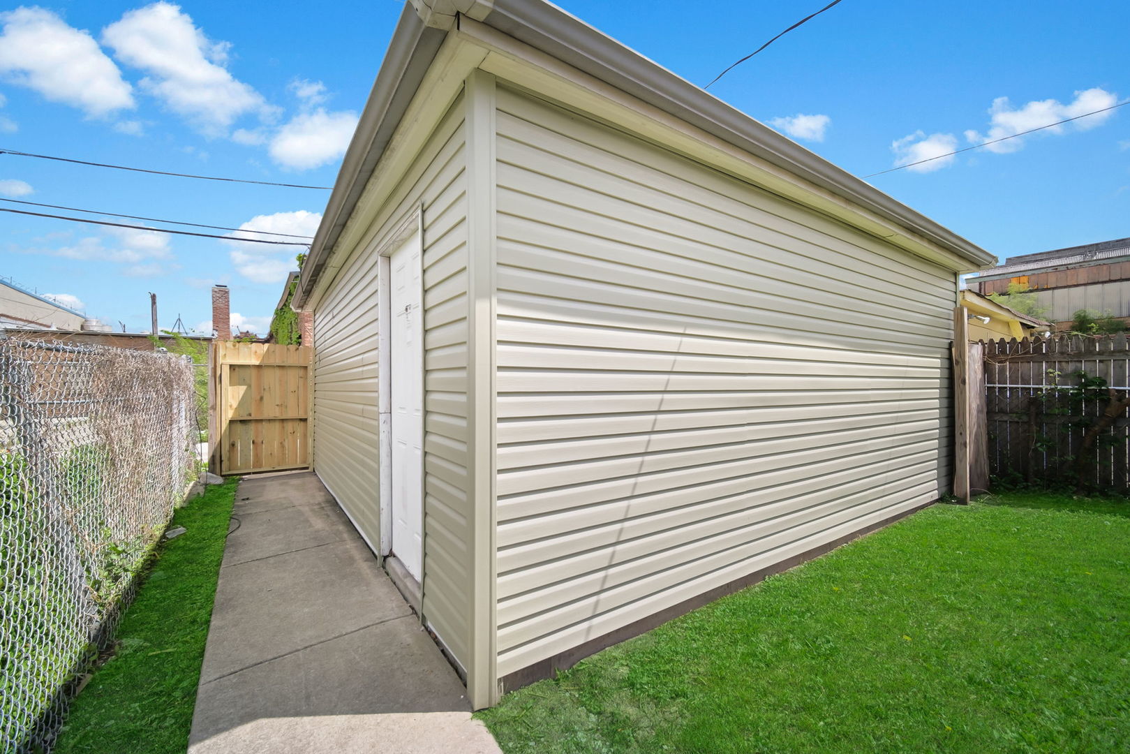 7357 S MARSHFIELD Avenue, Chicago, IL 60636