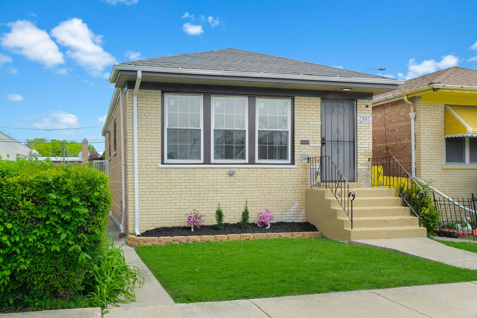 7357 S MARSHFIELD Avenue, Chicago, IL 60636