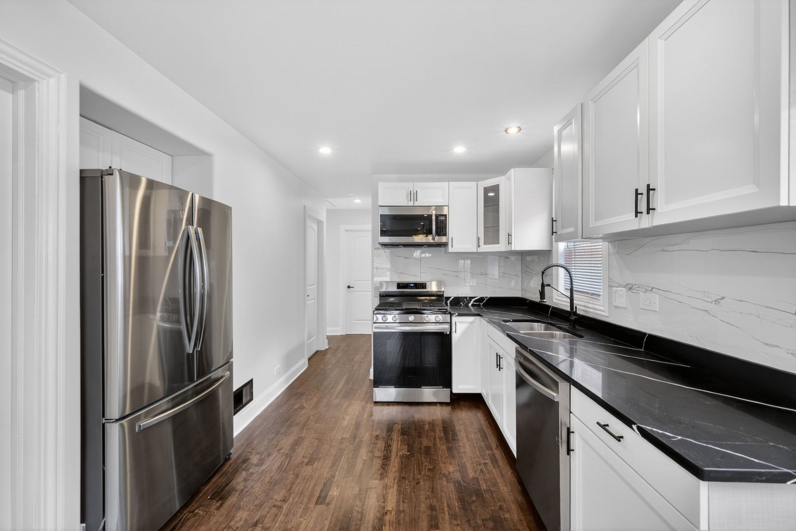 7357 S MARSHFIELD Avenue, Chicago, IL 60636