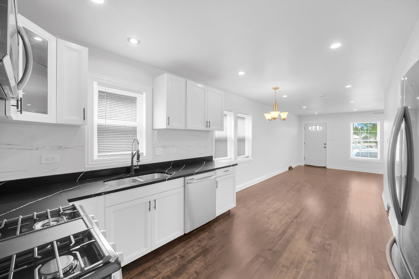 7357 S MARSHFIELD Avenue, Chicago, IL 60636