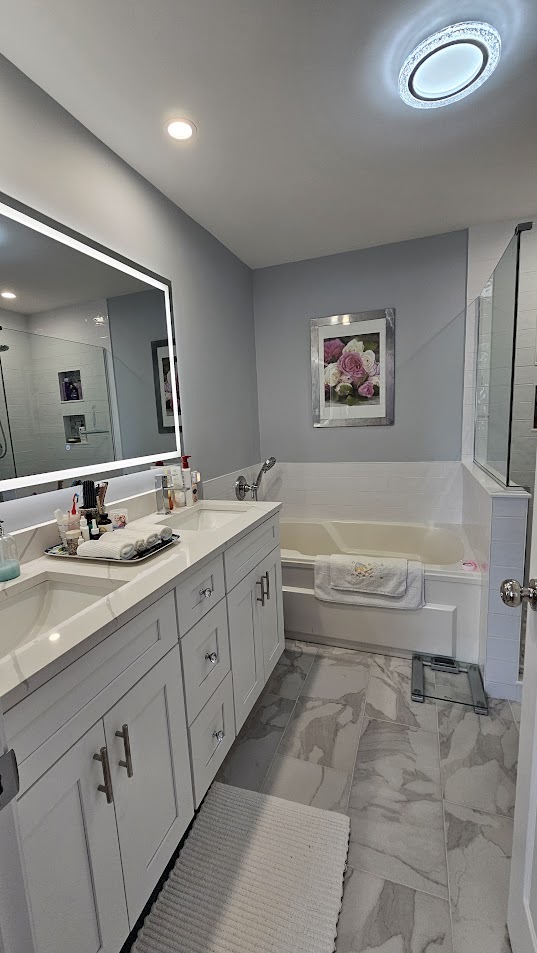 3623 Roanoke Avenue, Carpentersville, IL 60110