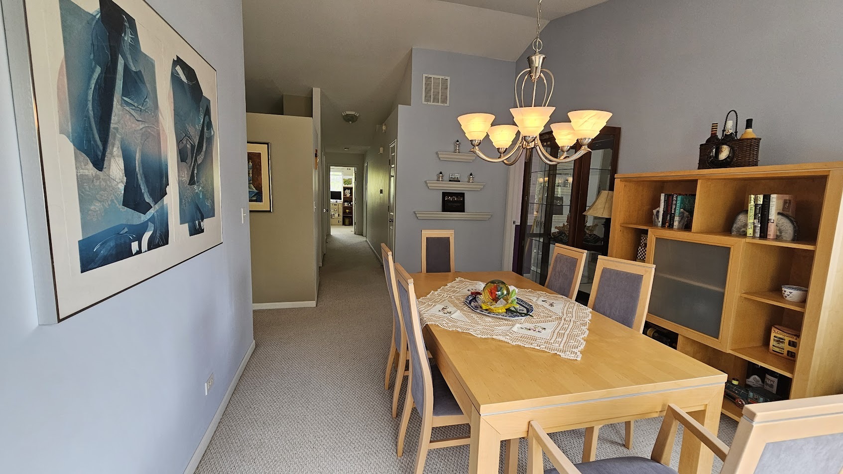 3623 Roanoke Avenue, Carpentersville, IL 60110