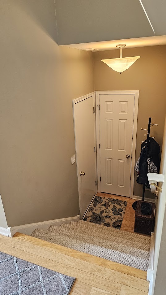 3623 Roanoke Avenue, Carpentersville, IL 60110