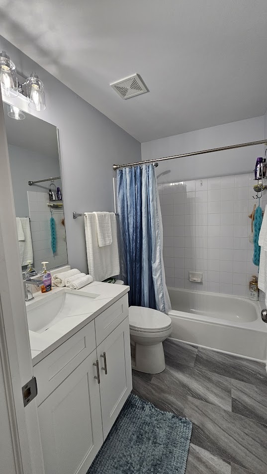 3623 Roanoke Avenue, Carpentersville, IL 60110