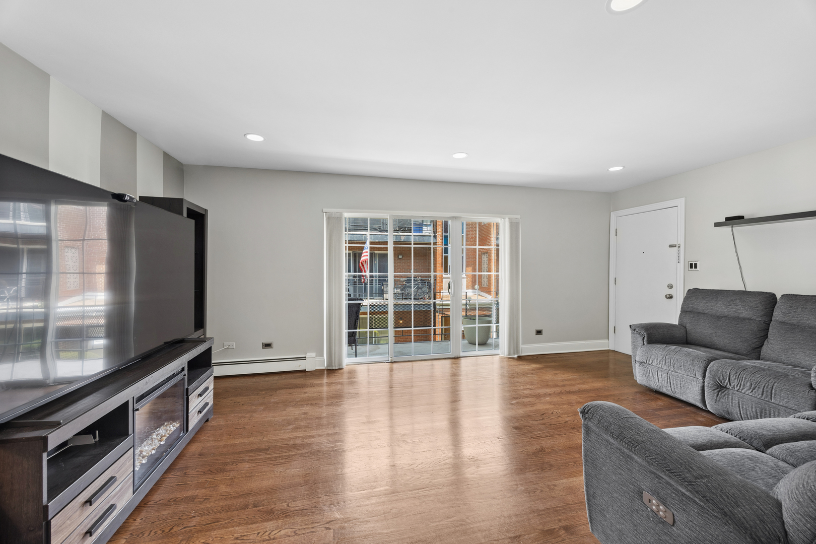 6255 S Mason Avenue #2A, Chicago, IL 60638