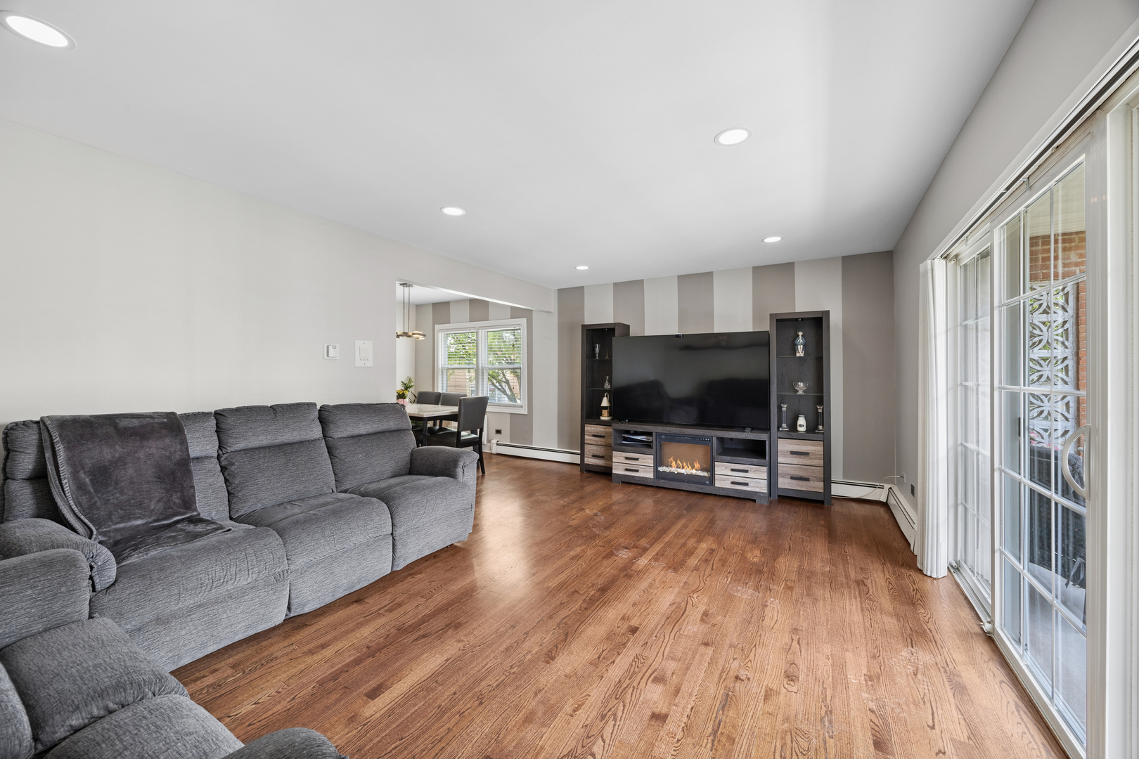 6255 S Mason Avenue #2A, Chicago, IL 60638