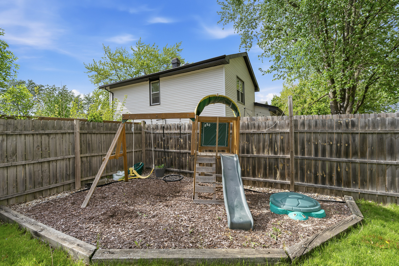 520 Cumberland Lane, Bolingbrook, IL 60440