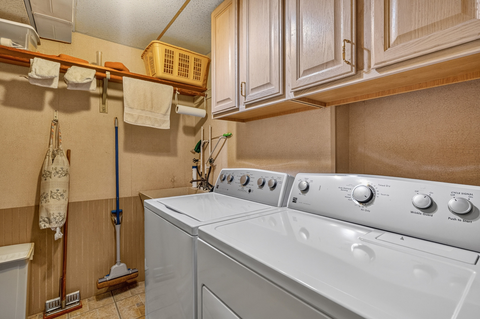 3173 Grandview Place, Darien, IL 60561
