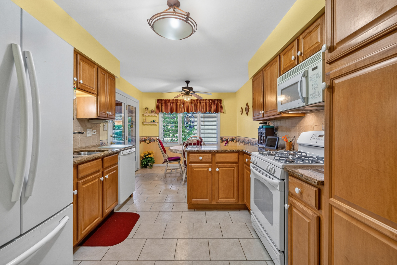 3173 Grandview Place, Darien, IL 60561