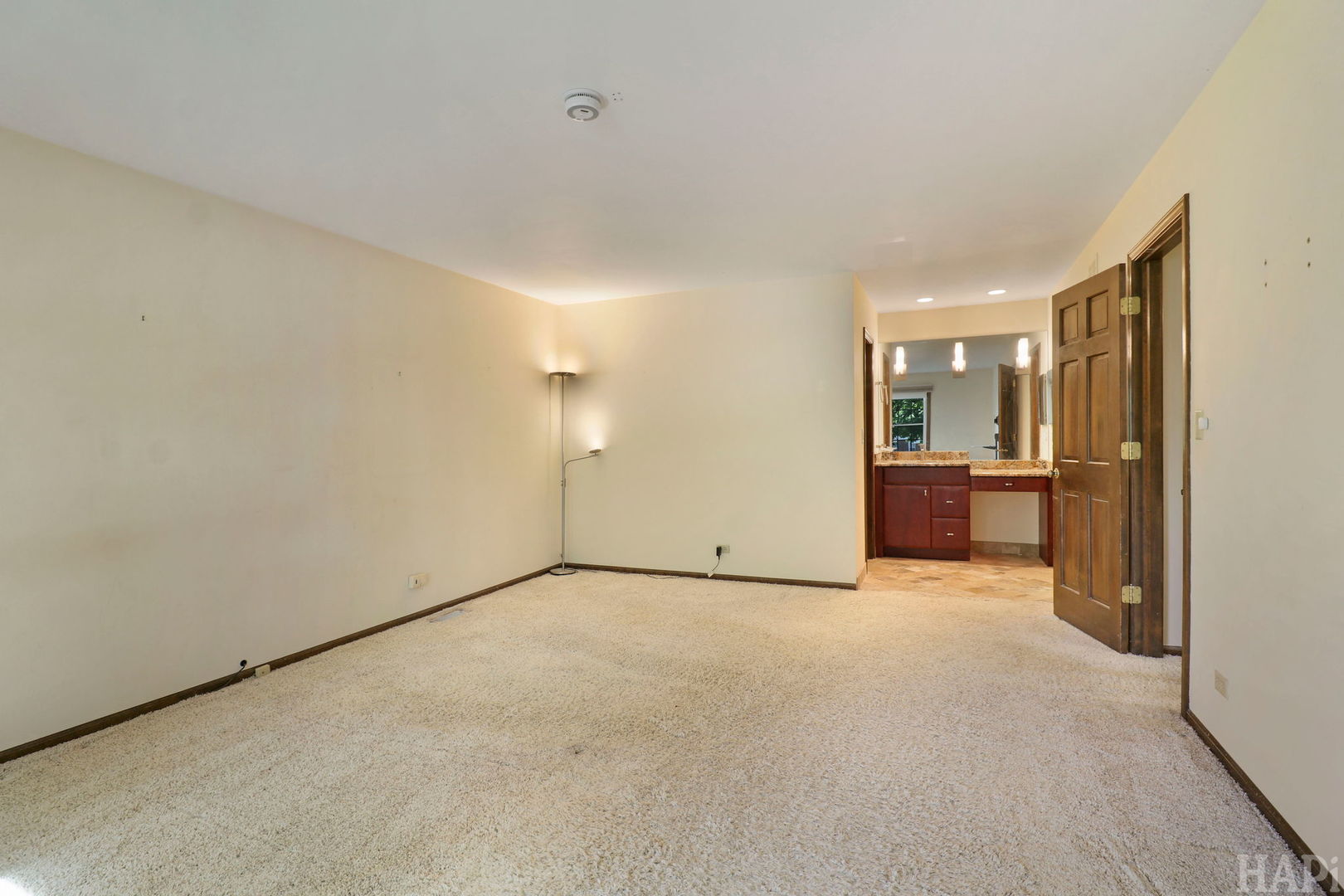 470 Highland Grove Drive, Buffalo Grove, IL 60089