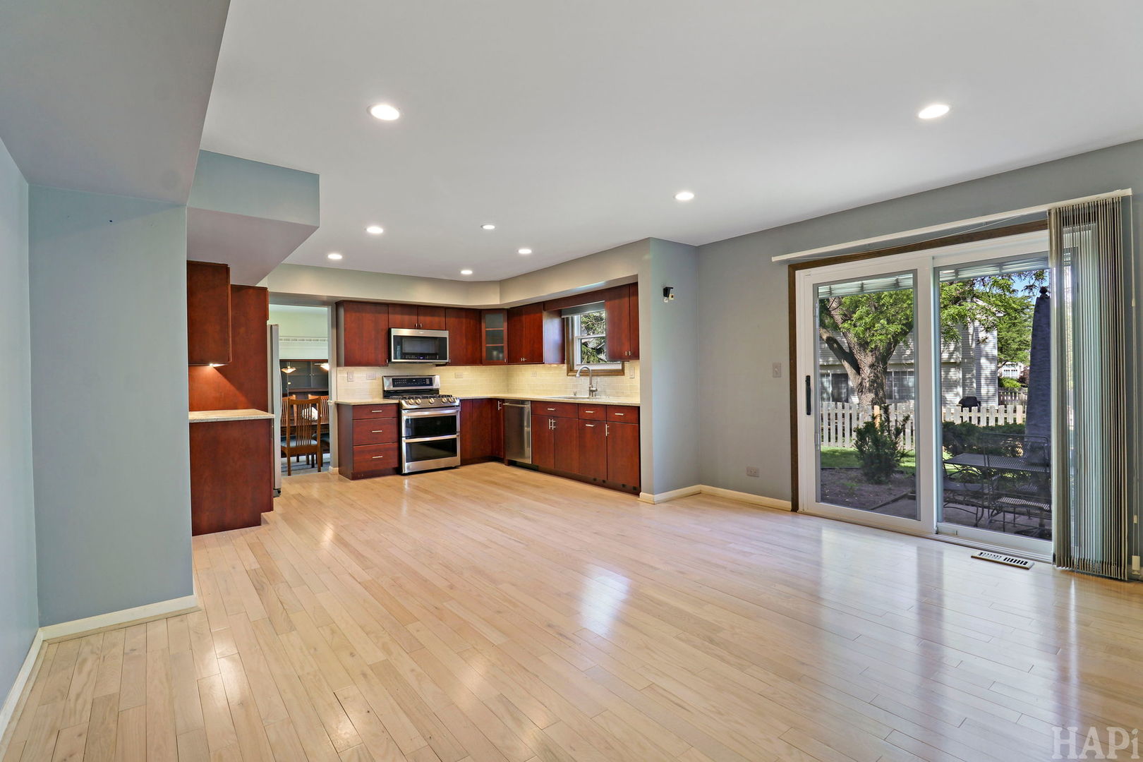 470 Highland Grove Drive, Buffalo Grove, IL 60089
