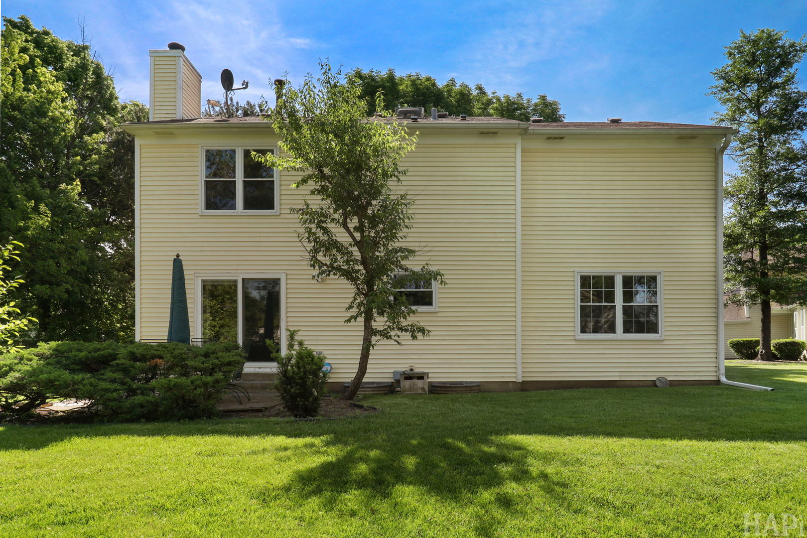 470 Highland Grove Drive, Buffalo Grove, IL 60089