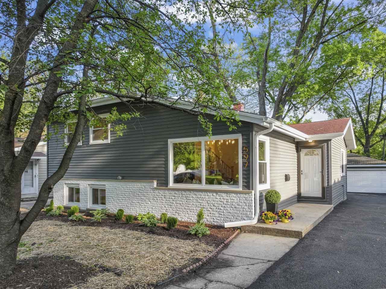 597 Lowden Avenue, Glen Ellyn, IL 60137