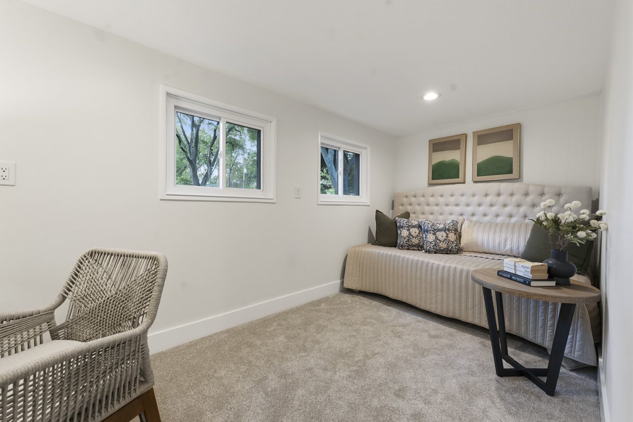597 Lowden Avenue, Glen Ellyn, IL 60137