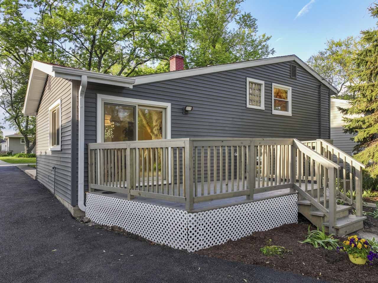597 Lowden Avenue, Glen Ellyn, IL 60137