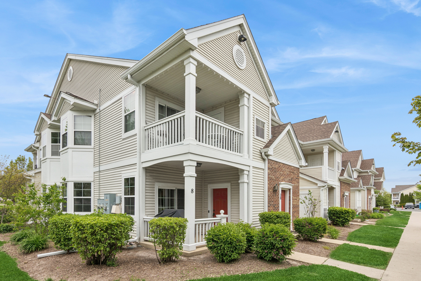 2305 Aurora Drive #8, Pingree Grove, IL 60140
