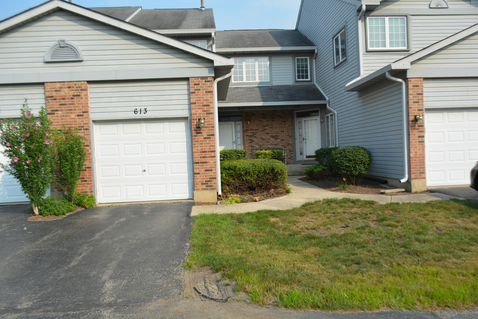 613 W Parkside Drive, Palatine, IL 60067