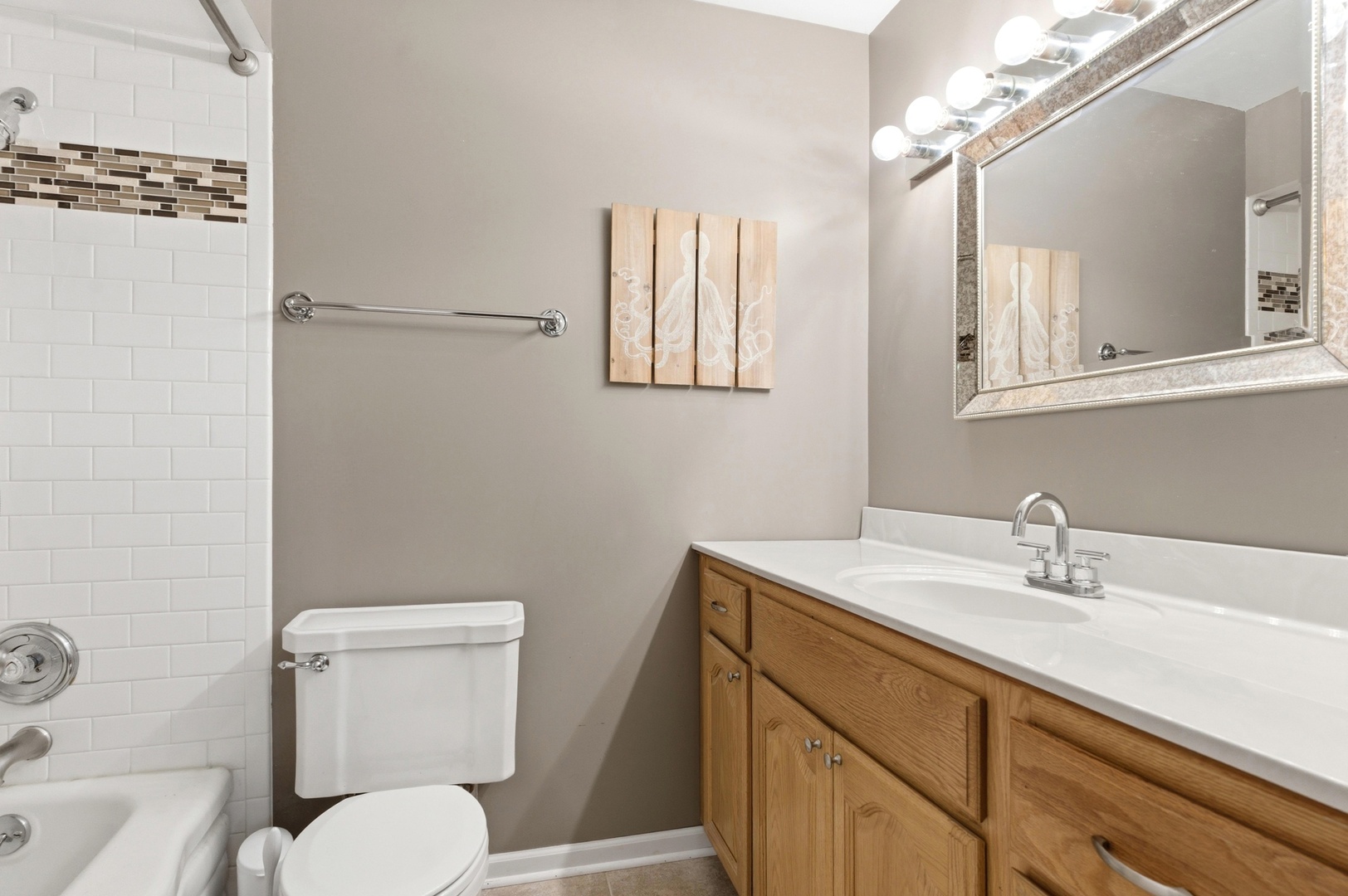 5511 E Lake Drive #D, Lisle, IL 60532