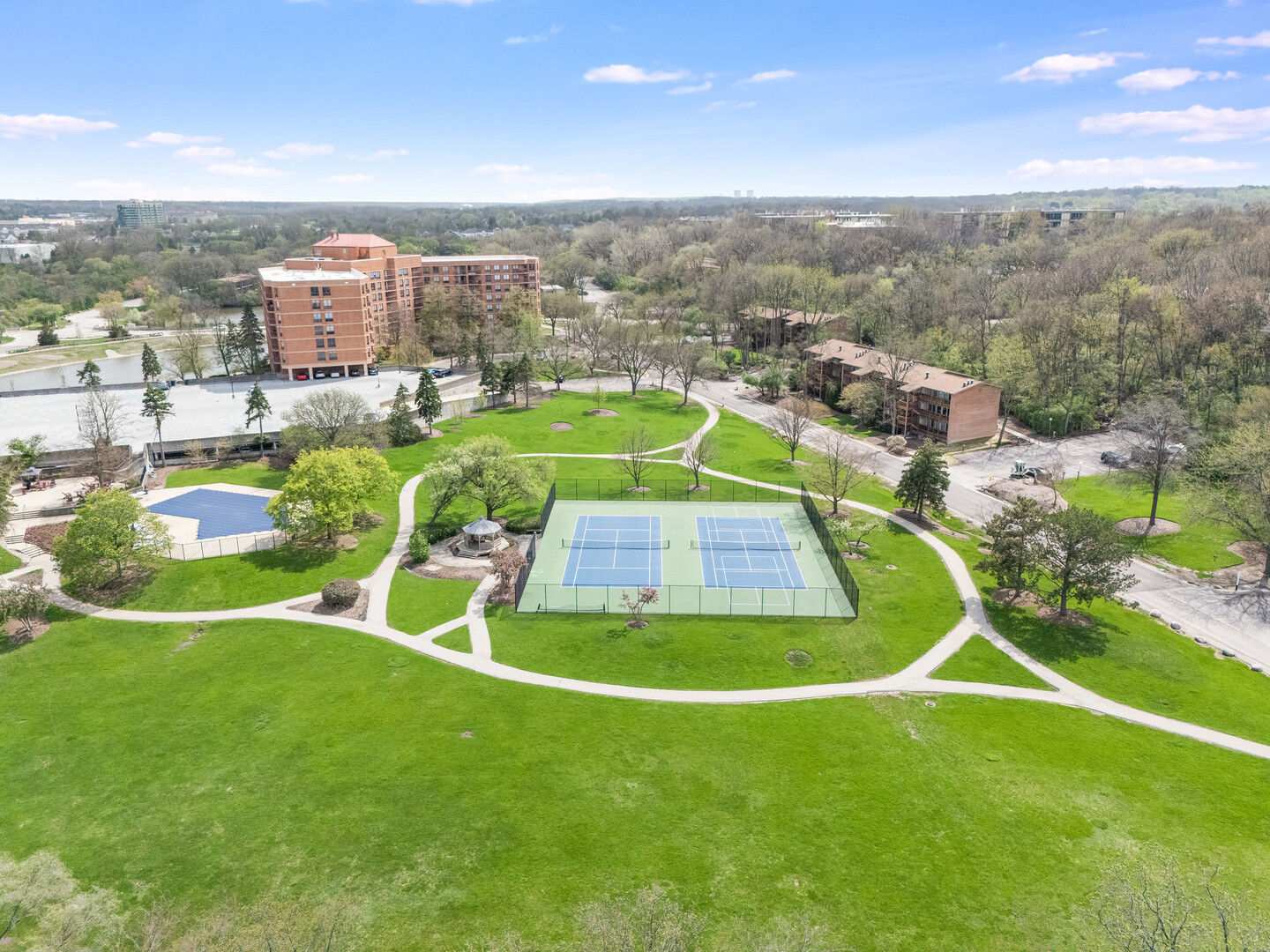 5511 E Lake Drive #D, Lisle, IL 60532