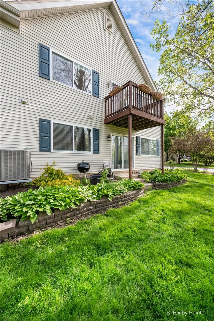 67 Samuel Drive, Streamwood, IL 60107