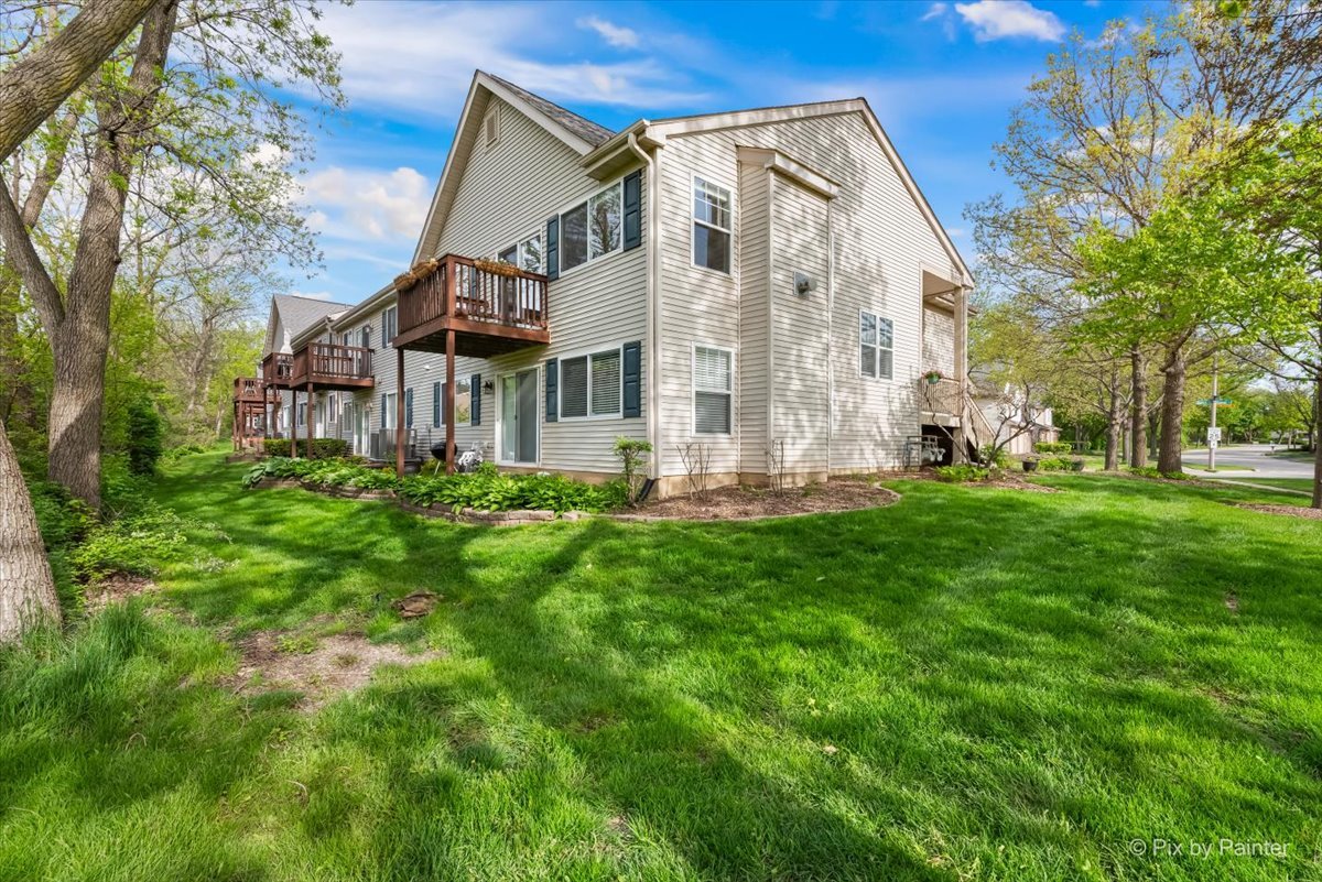 67 Samuel Drive, Streamwood, IL 60107
