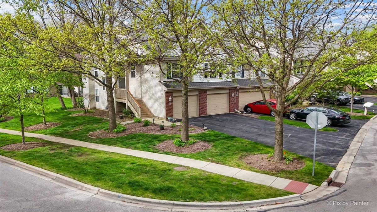 67 Samuel Drive, Streamwood, IL 60107