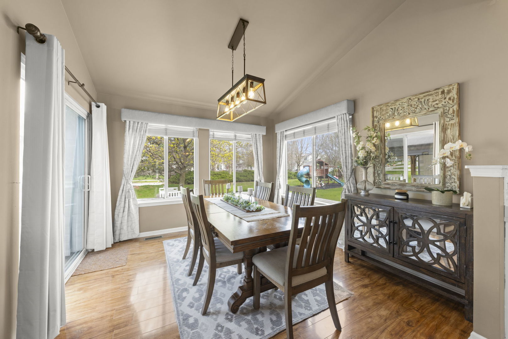2653 Indian Cliffs Lane, Montgomery, IL 60538