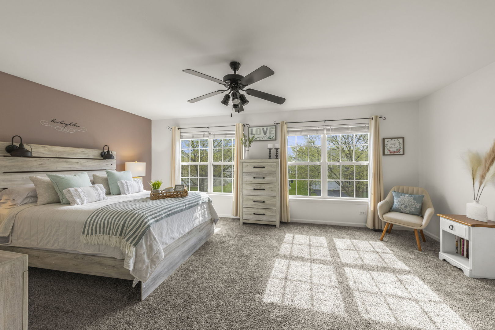 2653 Indian Cliffs Lane, Montgomery, IL 60538