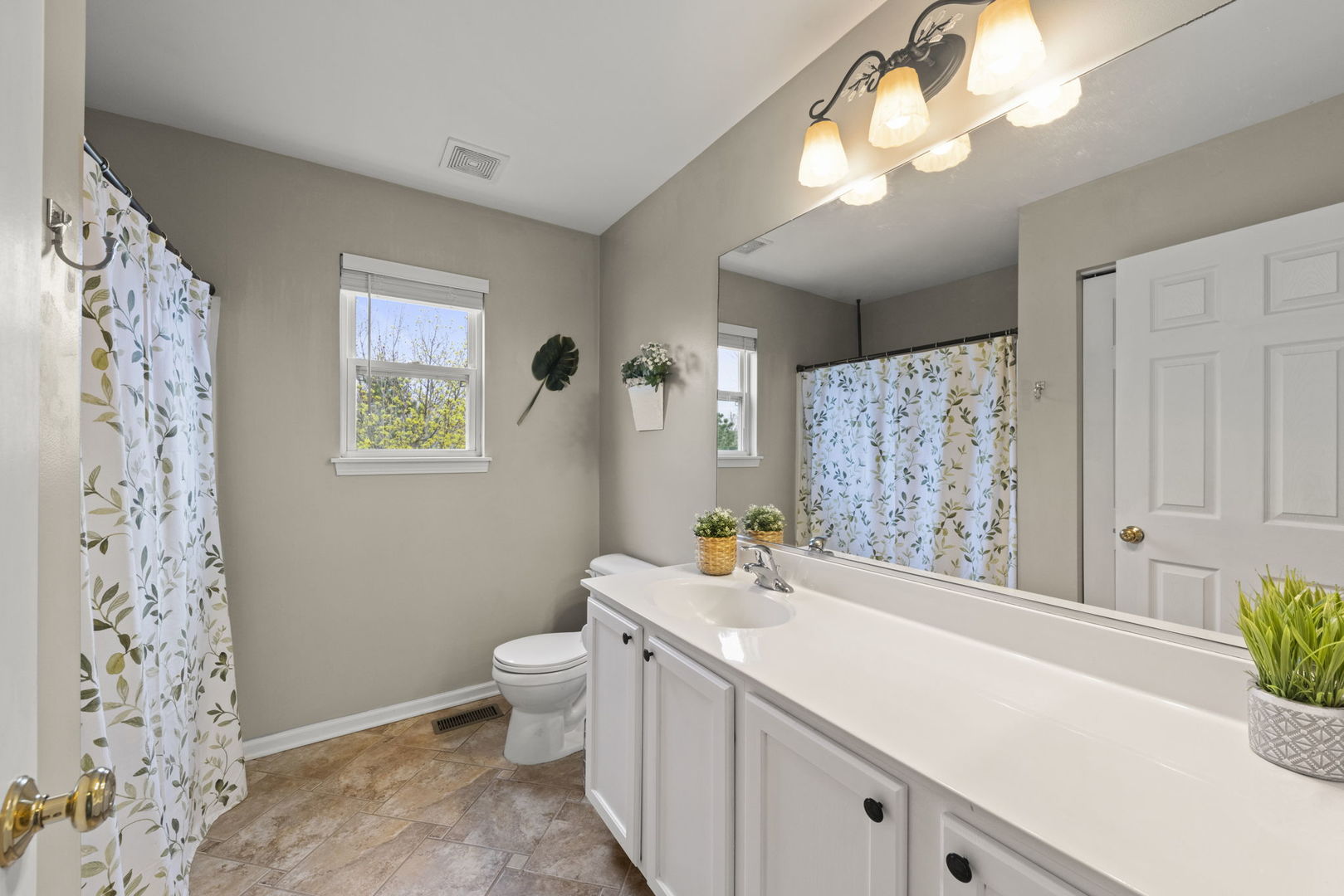2653 Indian Cliffs Lane, Montgomery, IL 60538