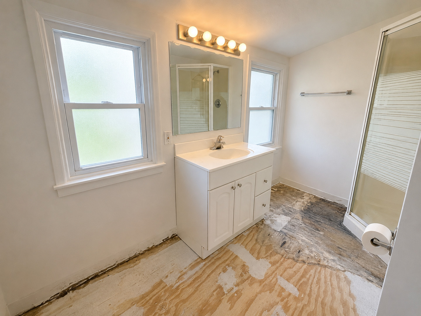 18009 Commercial Avenue, Lansing, IL 60438
