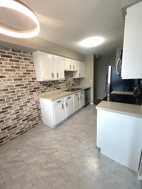 111 S Baybrook Drive #404, Palatine, IL 60074