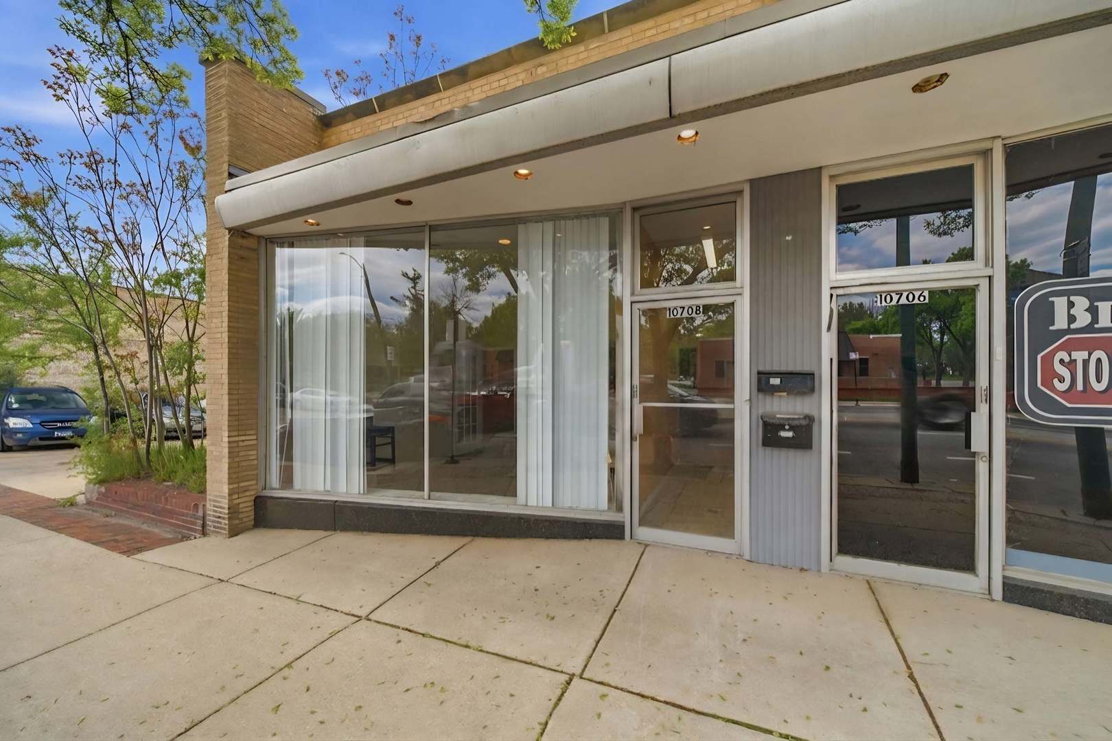 10708 S Western Avenue, Chicago, IL 60643