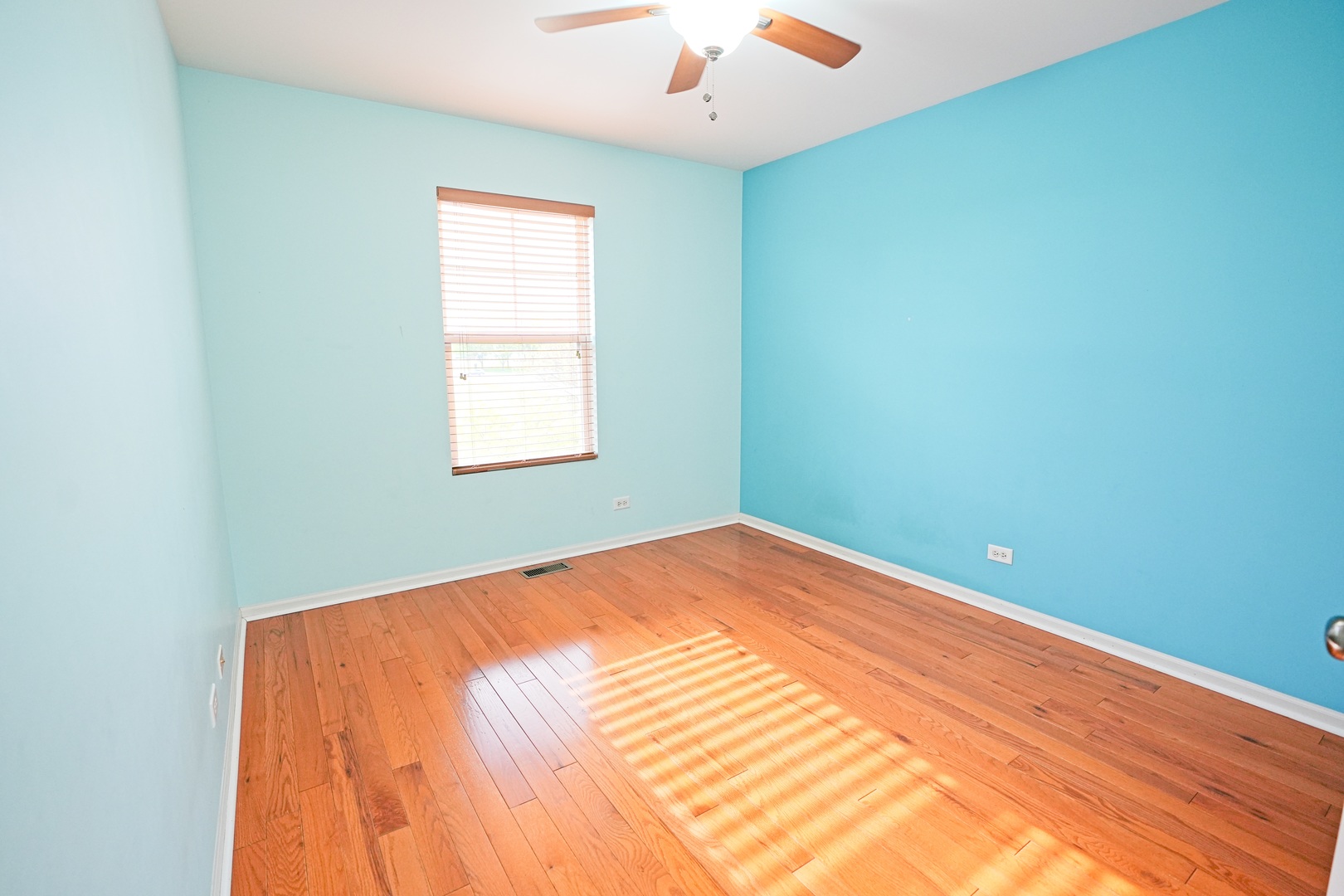 470 Grosvenor Lane #470, Aurora, IL 60504
