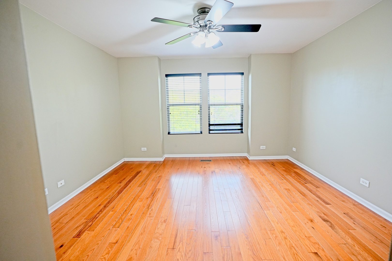 470 Grosvenor Lane #470, Aurora, IL 60504