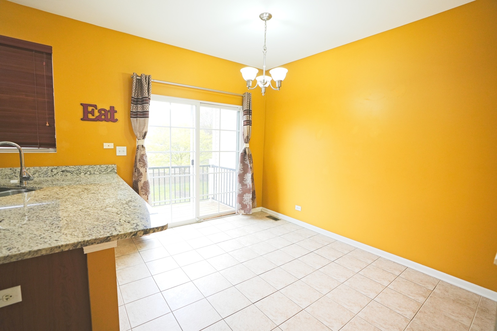 470 Grosvenor Lane #470, Aurora, IL 60504