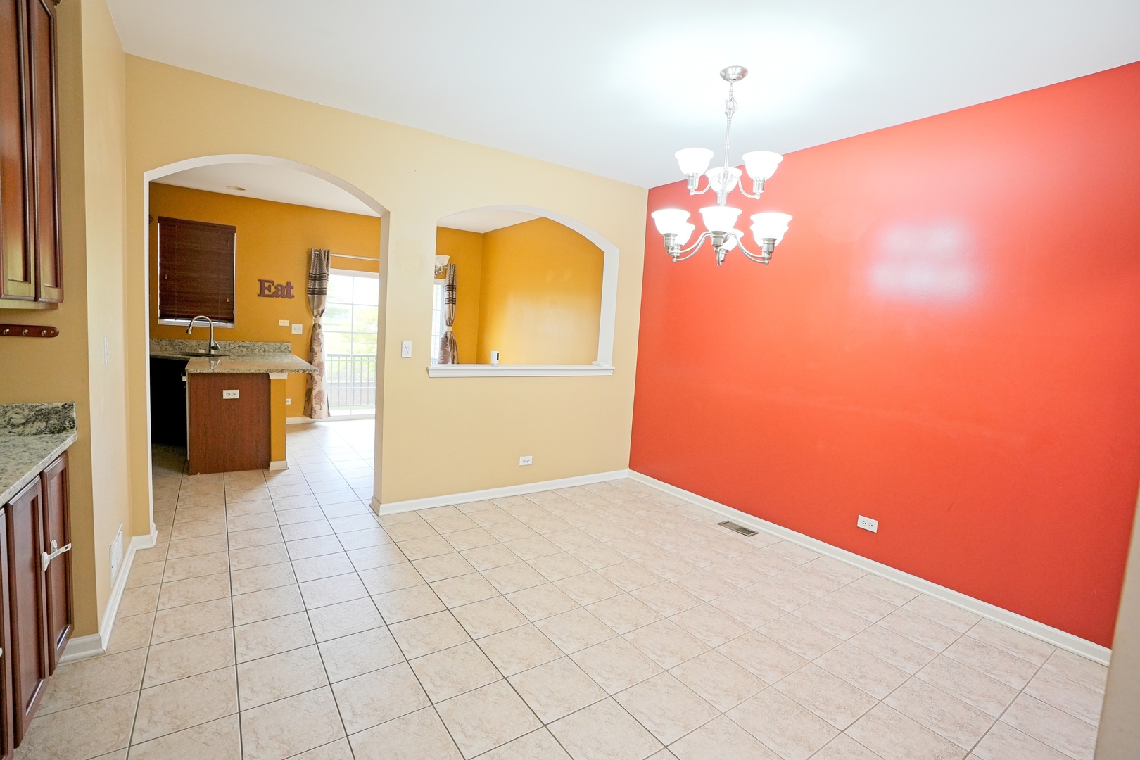 470 Grosvenor Lane #470, Aurora, IL 60504