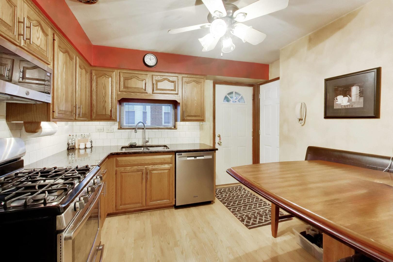 8332 N Oketo Avenue, Niles, IL 60714