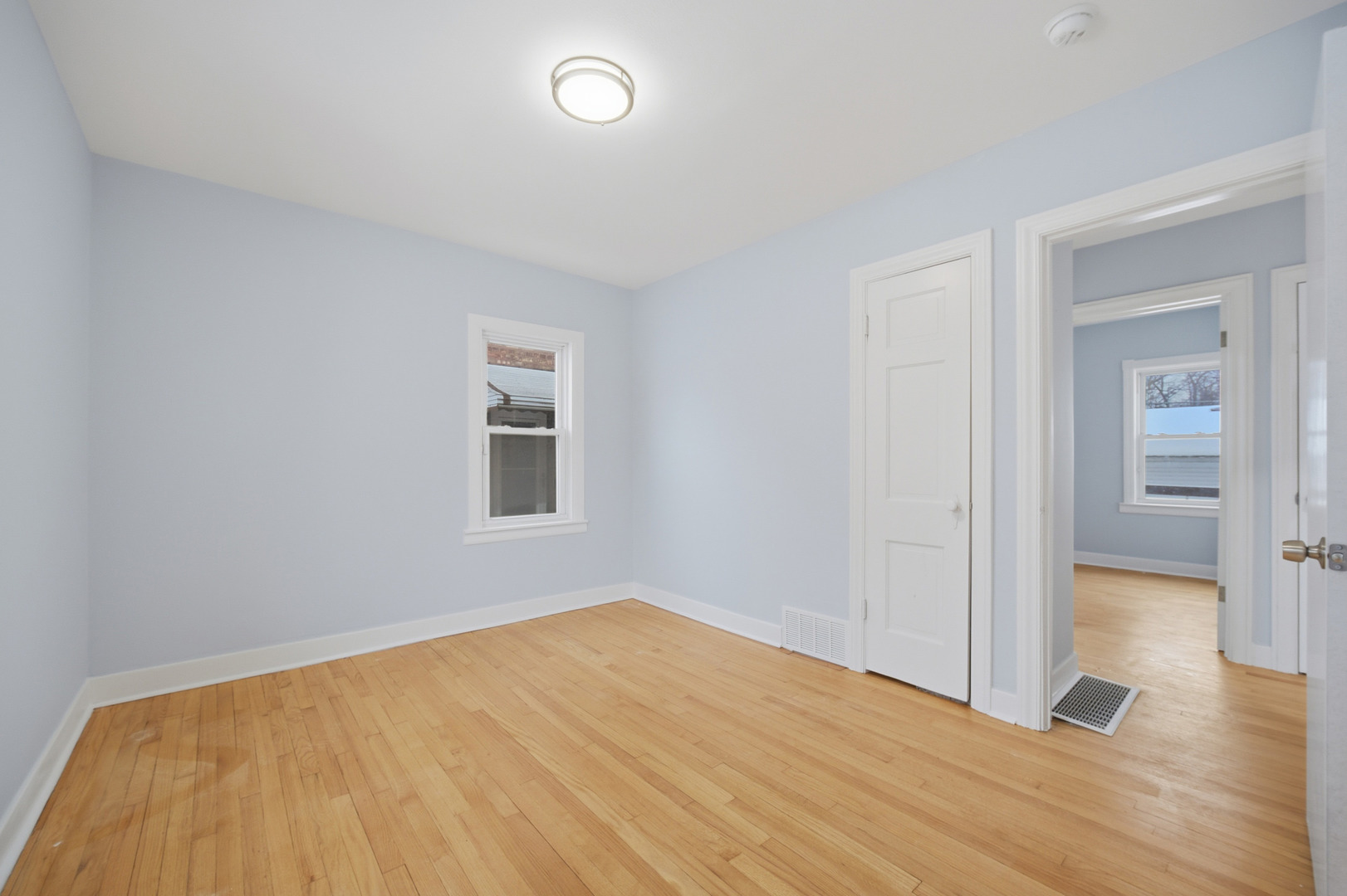 18037 Ridgewood Avenue, Lansing, IL 60438