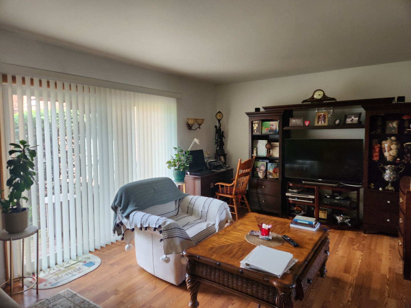 5631 6th Avenue #2C, Countryside, IL 60525