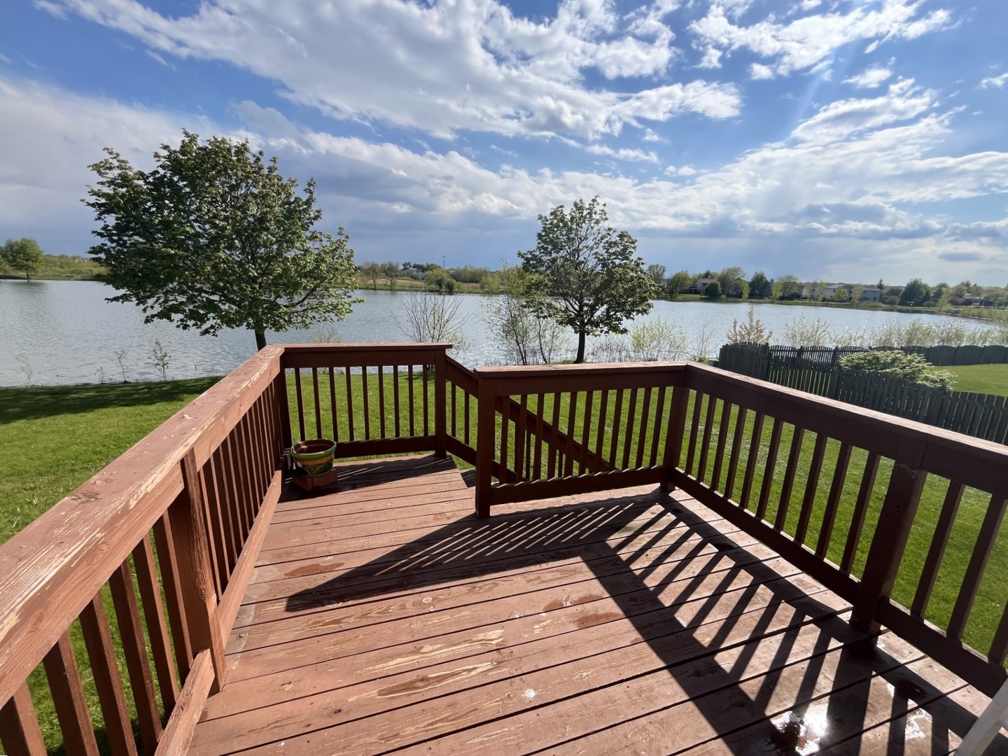 337 W CALDWELL Drive, Round Lake, IL 60073