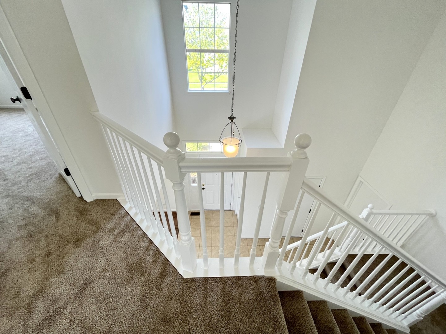 337 W CALDWELL Drive, Round Lake, IL 60073