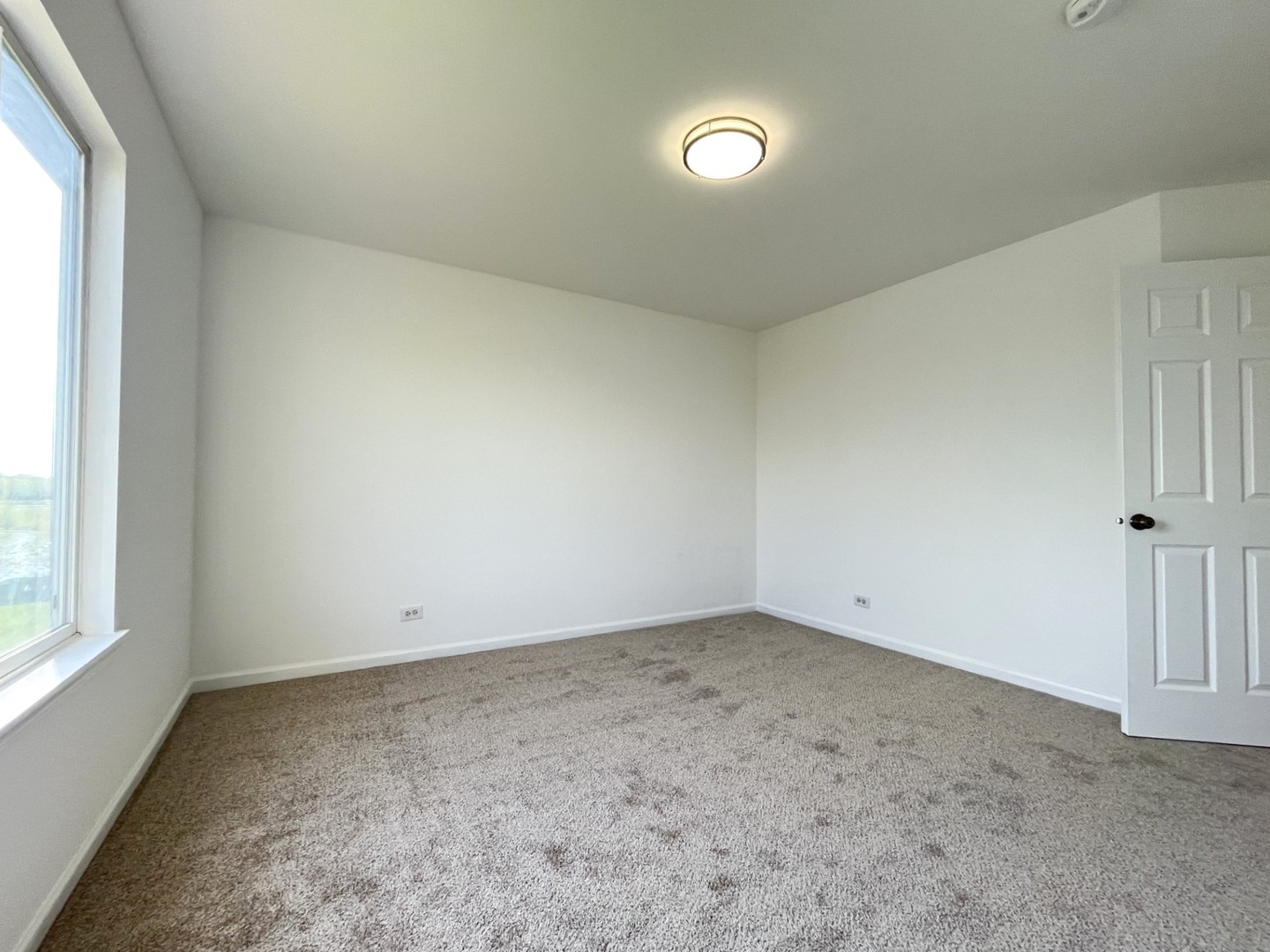 337 W CALDWELL Drive, Round Lake, IL 60073