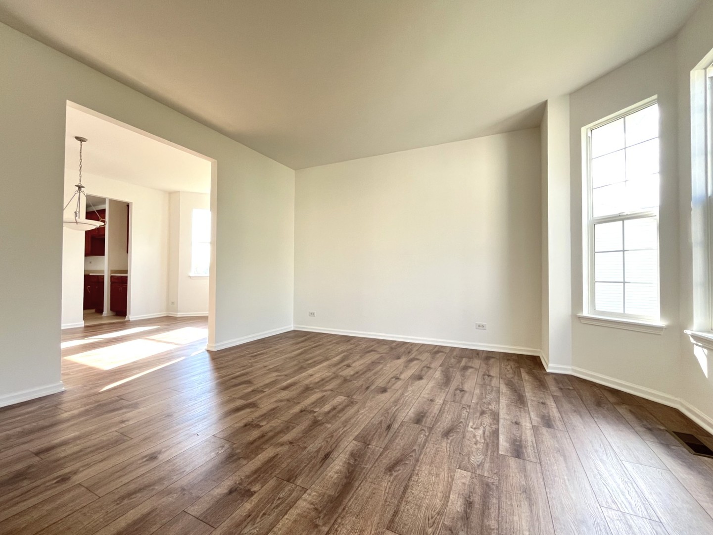 337 W CALDWELL Drive, Round Lake, IL 60073